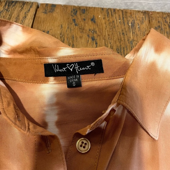 Tie-Dye Button-Up Shirt – Velvet Heart size S - Picture 2 of 7